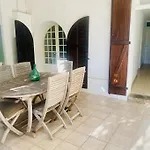 Rez De Villa Jusqu A 6 Personnes